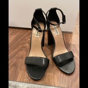 Steve Madden Carson sandals